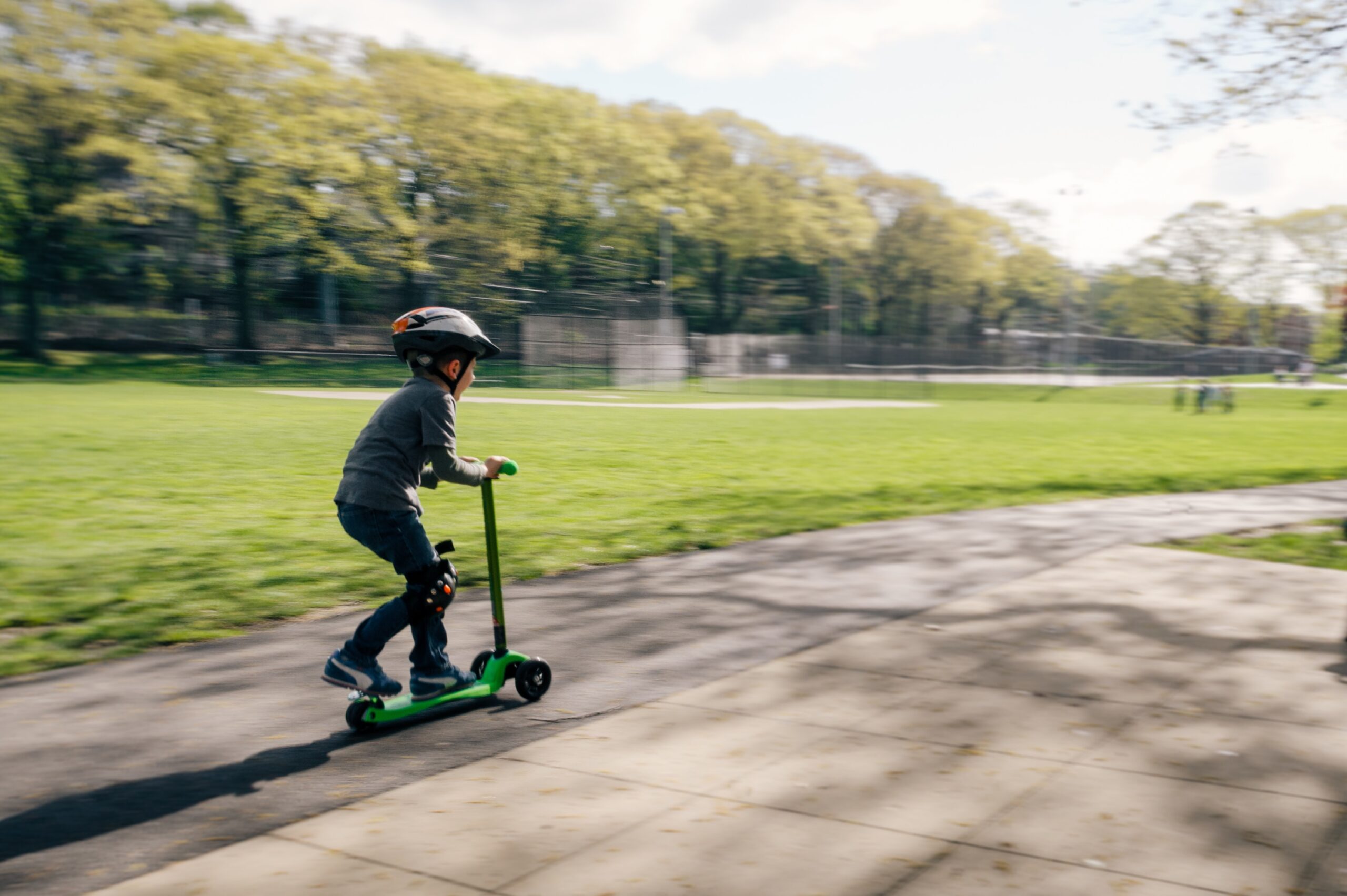 Sukıtır - child enjoying a ride on electric scooter